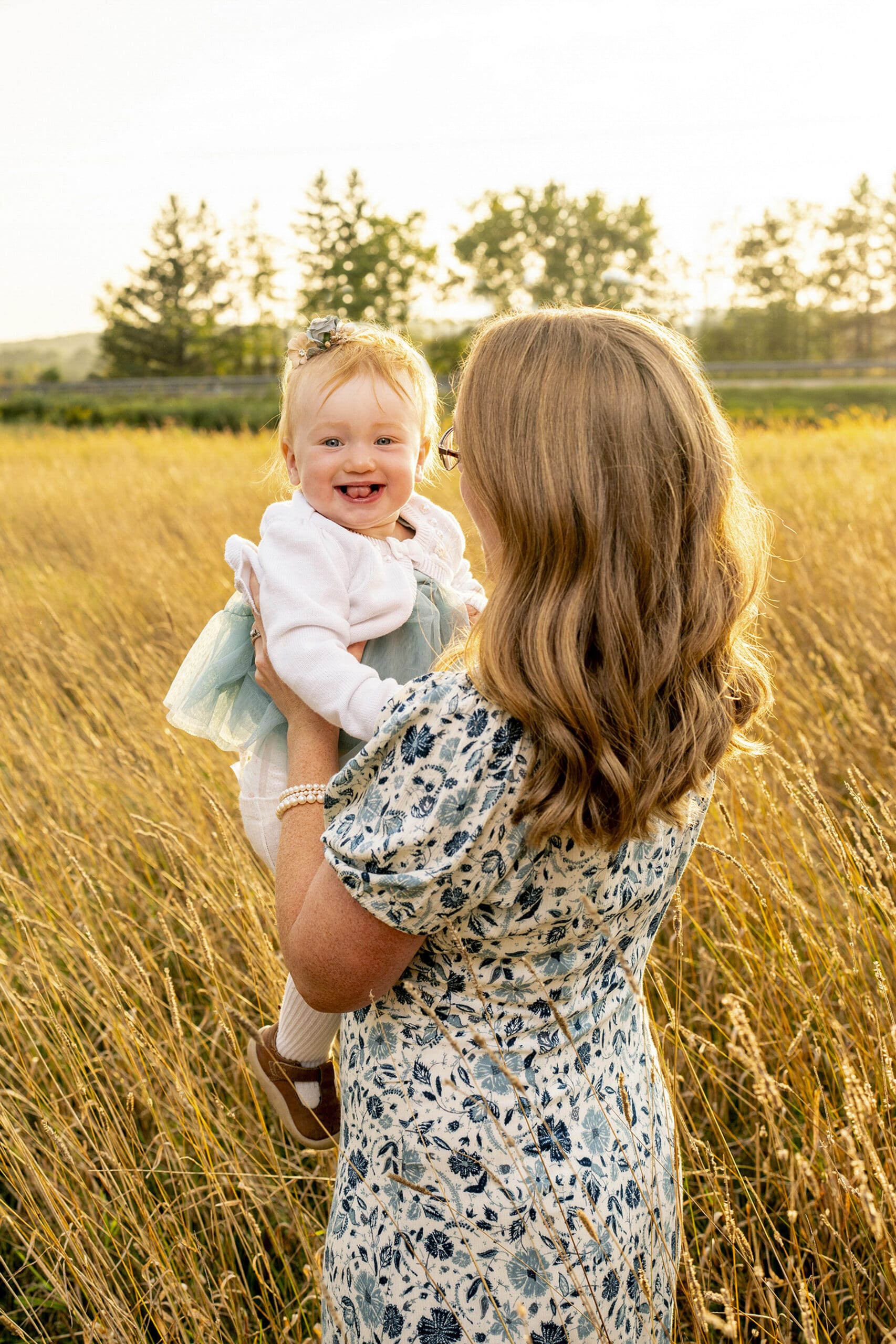 Natural light family portraits in Oconomowoc.