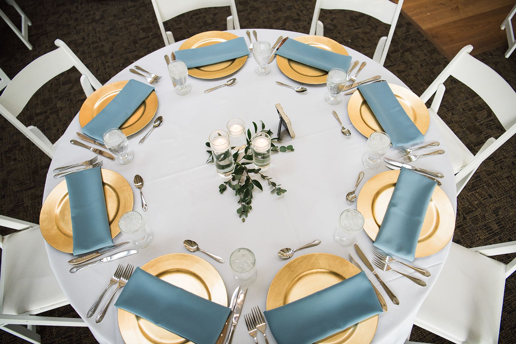 Reception table settings at the Red Circle Inn wedding venue