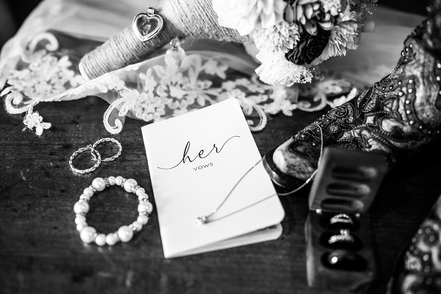 Wedding layflat details at Waukesha wedding